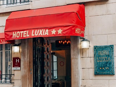 Paříž - letecký prodloužený víkend - hotel Luxia